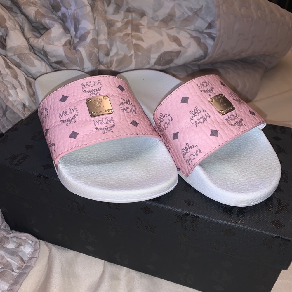 MCM WOMAN VISETOS SLIDES SIZE 38 POWDER PINK